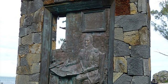 Matthew flinders memorial 1803  (5)